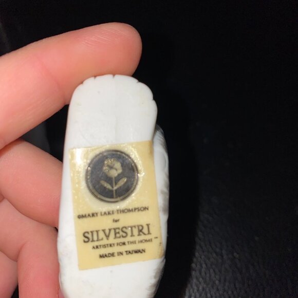 Mary Lake Thompson for Silvestri Porcelain Cat Napkin Rings Holders Set of Two - Picture 4 of 12